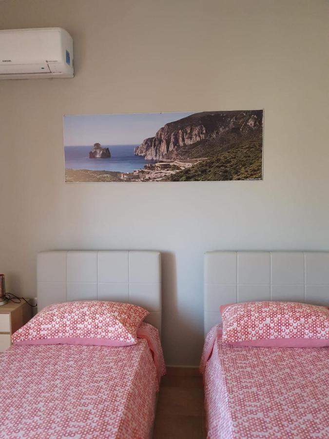 B&B Paolo E Daniela Carbonia Extérieur photo