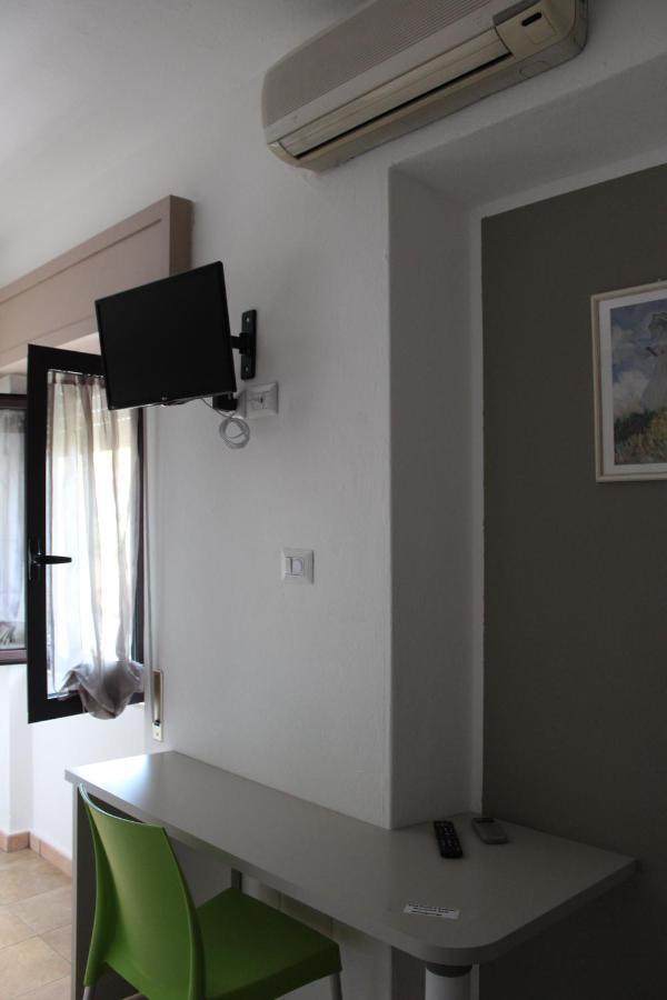 B&B Paolo E Daniela Carbonia Extérieur photo