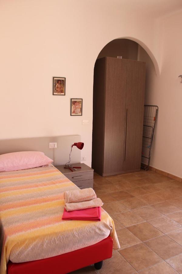 B&B Paolo E Daniela Carbonia Extérieur photo